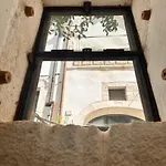شقة Latorreangioina *